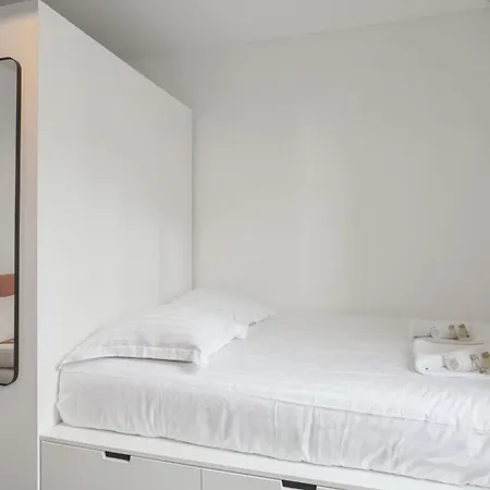 Bon'air - Welkeys Apartament *